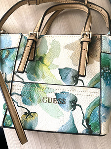 Guess kott