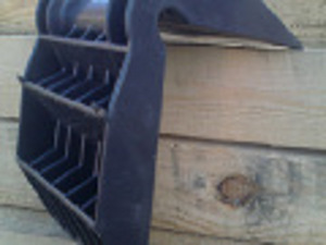 Plastist kaitsenurk. Lindid lasti kinnitamiseks. (2 foto / 4)