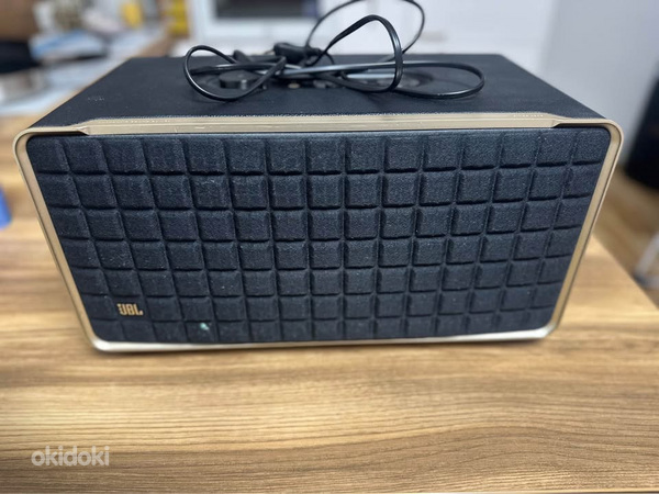 JBL Authentics 500