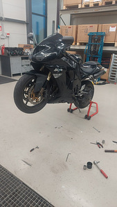 Kawasaki zx-10r (2 foto / 4)