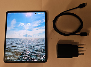 Samsung Z Fold 3 5G 512 GB black + suur valik lisatarvikuid (4 foto / 4)