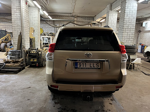 Toyota Land Cruiser (2 foto / 9)