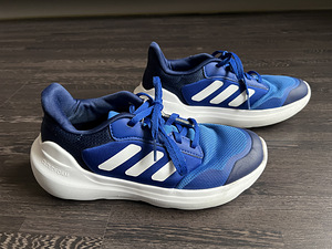 Adidas, размер 36 2/3 (2 фото из 6)