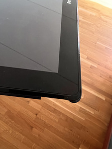 Lenovo планшет (3 фото из 3)
