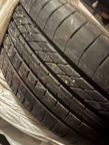 Шины 245/40 R19 (1 фото из 4)