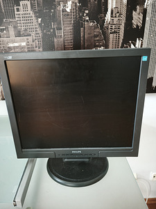 Монитор Philips 19" – рабочий (3 фото из 3)