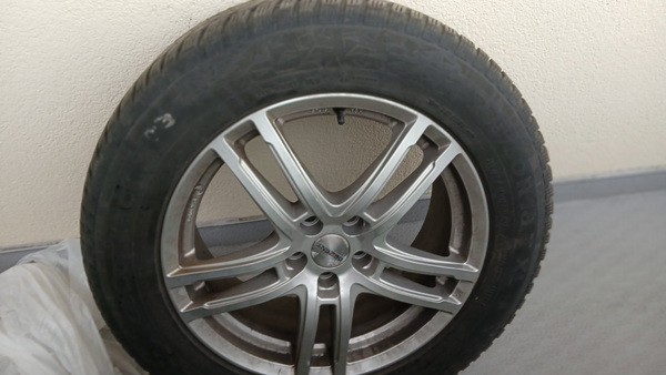 Volvo XC60 - talverattad valuvelgedega