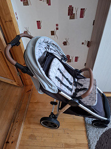 Продается коляска Petite&Mars Royal (1 фото из 7)