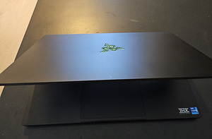 2022 Razer Blade Advanced - i7 11800H, RTX 3070, 32GB DDR4 (3 foto / 4)
