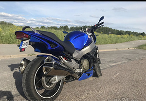 Honda x11 100kw (2 foto / 5)