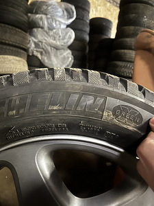 Mercedes r16 оригинальные диски с шинами (3 фото из 3)