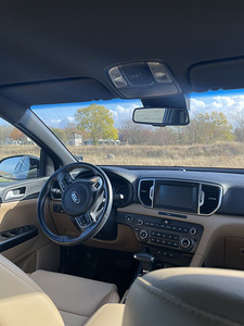 Kia Sportage (8 foto / 14)