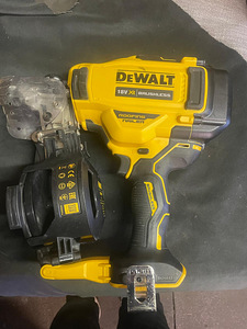 Naelapüstol DeWALT 18V/XR DCN45RN+aku 5Ah 18V (2 foto / 2)