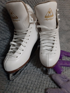 Uisud Jackson Mystique 3 1/2 C (2 foto / 2)