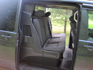 VW CARAVELLE T5 2,5 TDI 2007 AUTOMAAT (3 foto / 10)