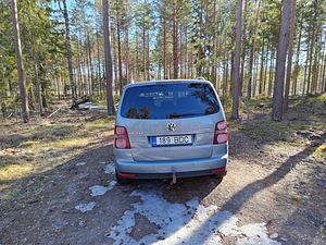 Volkswagen Touran (3 foto / 13)