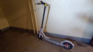 Xiaomi mi electric scooter 3 (1 foto / 3)