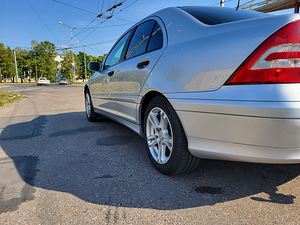 Mercedes-Benz c200 (8 foto / 14)