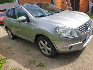 NISSAN QASHQAI (2 foto / 9)