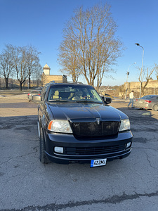 Lincoln Navigator (1 foto / 15)