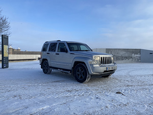 Jeep Cheroke KK (9 foto / 9)