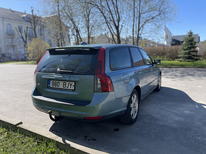VOLVO V50 2008 diisel,automaat (6 foto / 10)