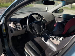 VOLVO V50 2008 diisel,automaat (8 foto / 10)