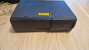 Продается TOYOTA/LEXUS CD-BOX TM0461 (1 фото из 2)