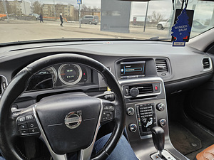 Volvo v60 2.0d5 120kw 2011 AT (7 foto / 10)
