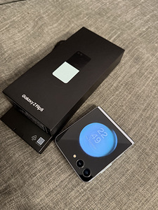 Samsung Galaxy Flip5 256GB (1 foto / 7)