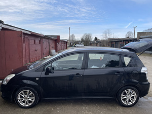 Toyota Corolla Verso (3 foto / 12)