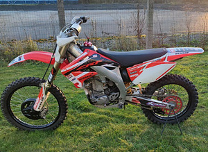 Honda CRF 450 (4 foto / 8)