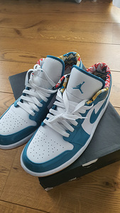 AIR JORDAN 1 LOW SE (2 foto / 2)