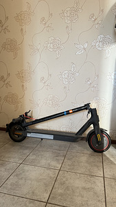 Xiaomi Mi Electric Scooter Pro 2 (2 foto / 3)