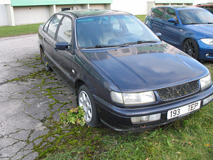 Volkswagen Passat (2 foto / 7)