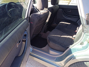 Subaru Legacy Outback (9 фото из 10)