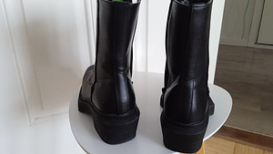 Naiste kingad BERSHKA (5 foto / 10)