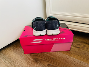 Skechers kingad tüdrukule, suurus 33 (2 foto / 3)