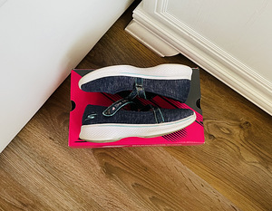 Skechers kingad tüdrukule, suurus 33 (3 foto / 3)