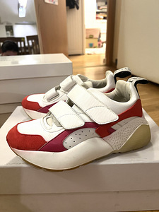 Stella McCartney tossud (3 foto / 3)