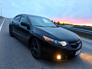 Honda Accord (4 foto / 6)