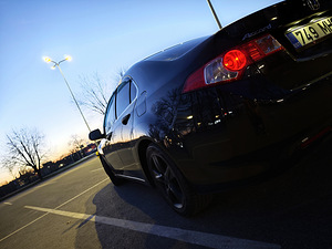 Honda Accord (5 foto / 6)