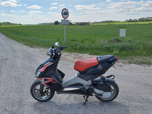 Aprilia SR70R Airsal Racing Roller / Mopeed (2 foto / 5)