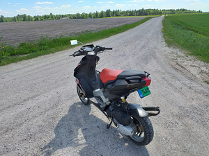 Aprilia SR70R Airsal Racing Roller / Mopeed (4 foto / 5)