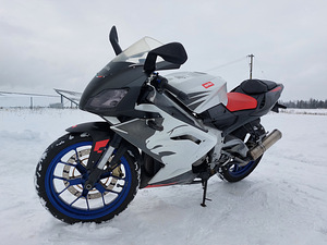 Aprilia RS125 2008 (3 foto / 7)