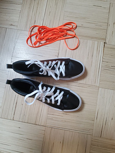 Kevad-sügis slip-ons. (Divided H&M). n.40 (4 foto / 9)