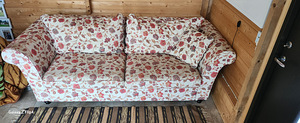 Диван на продажу (2 фото из 3)