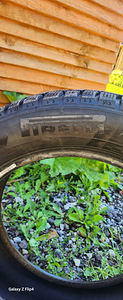 Müüa naastrehvid 215x55x17 Goodyear (1 foto / 10)
