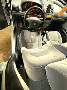 Müüa Peugeot 407 SW, Unversaal,Diisel,Manuaal (12 foto / 15)