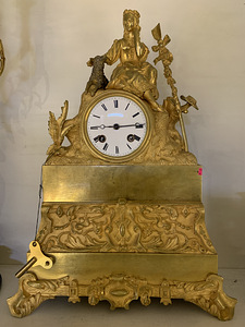Каминные часы,бронза,позолота. Франция. 19-й век.